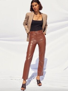 WILFRED Aritzia Melina Cognac UnReal Leather Pants Vegan Premium Luxury Size 4